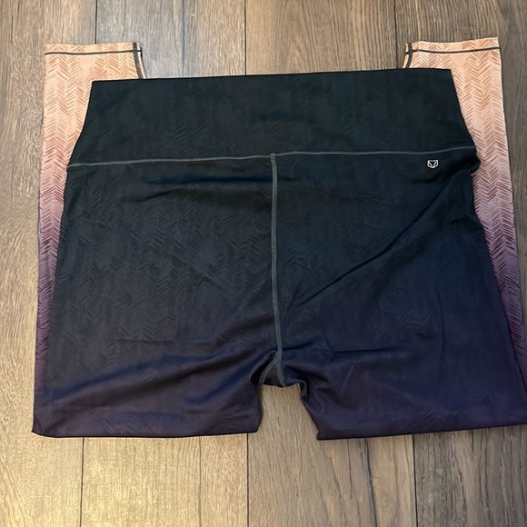 AR-33 alpha high waisted grey and purple ombré legging 3X - Picture 12 of 13